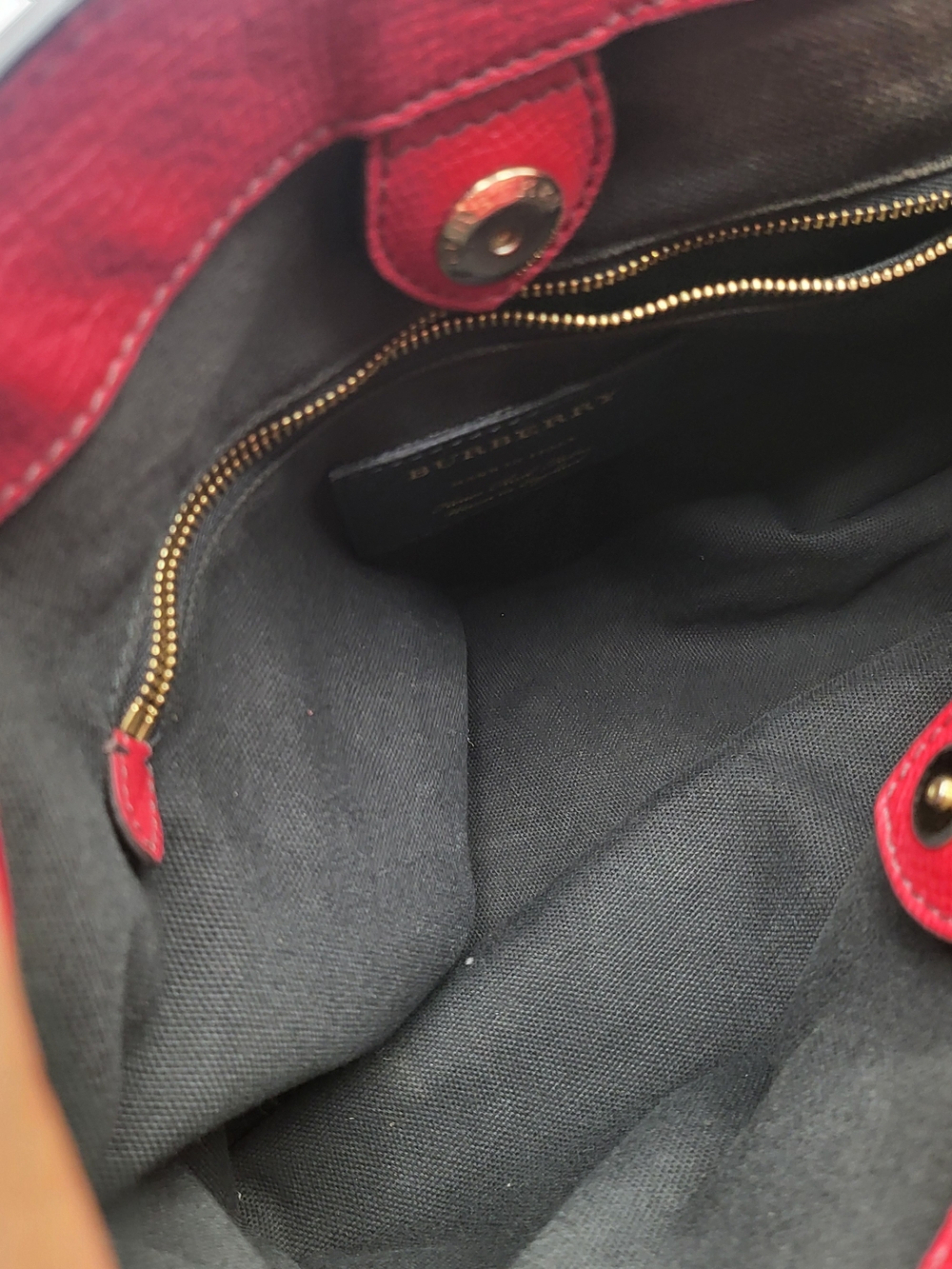 BURBERRY Grainy Calfskin House Check Medium Banner Tote Red, Auth w/COA. - Picture 12 of 16